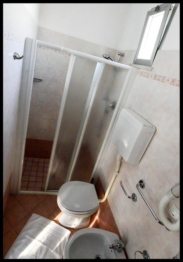 Hotel Villa Cesira Bellaria-Igea Marina Bagian luar foto